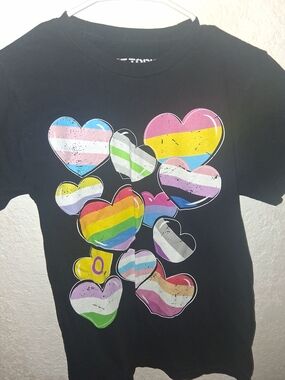 Hot Topic Black Kids Short-Sleeve Tee with Multicolor Pride Heart Graphics